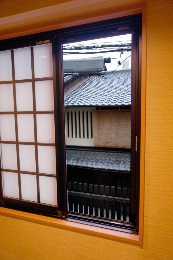 Hotel Traveling Bridge Nijojo Kyoto Bagian luar foto
